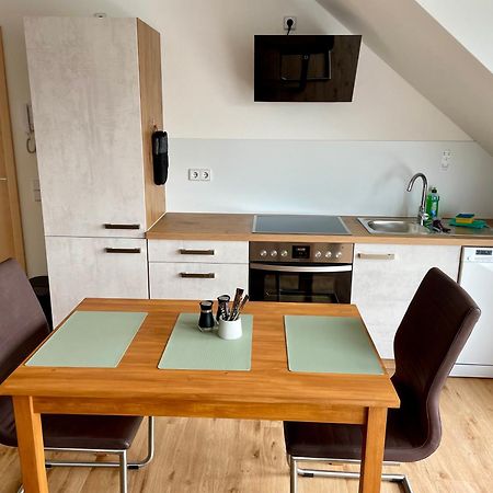 Stadtoase Geraeumige Gaestewohnungen Mit Balkon, Komfort, Modernitaet Und Ruhe, Fuer Monteure Geeignet, Free Wifi Frankenberg ภายนอก รูปภาพ