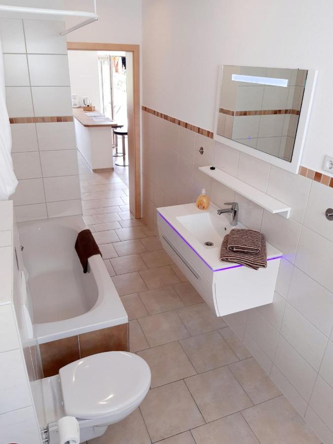 Stadtoase Geraeumige Gaestewohnungen Mit Balkon, Komfort, Modernitaet Und Ruhe, Fuer Monteure Geeignet, Free Wifi Frankenberg ภายนอก รูปภาพ