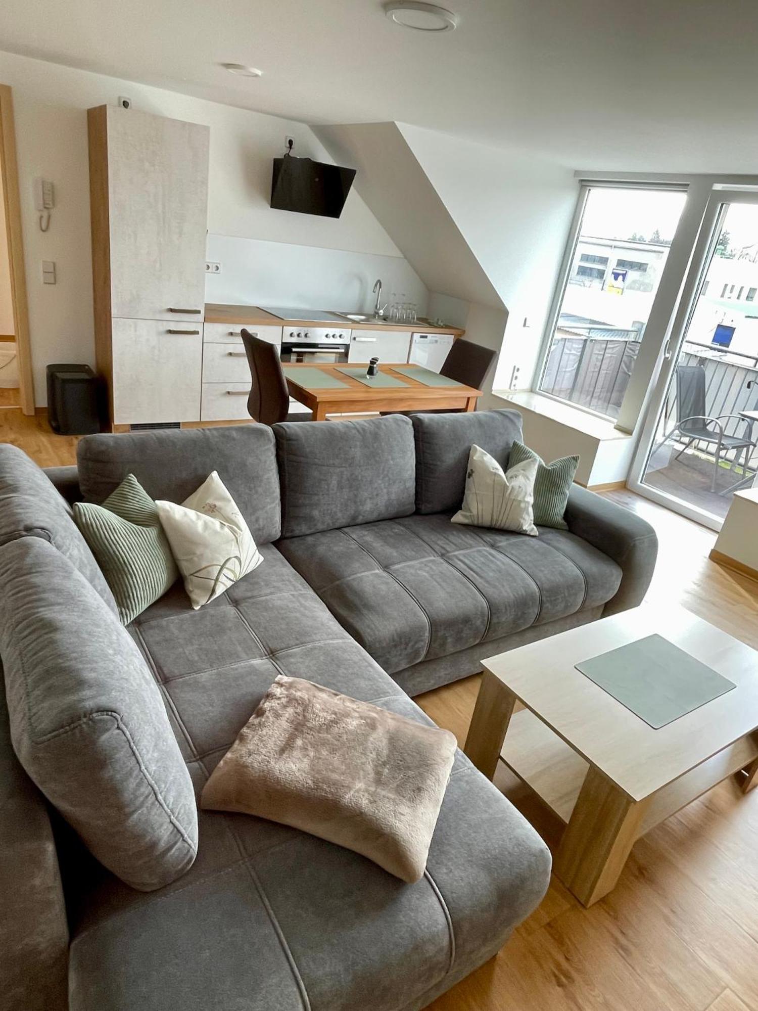 Stadtoase Geraeumige Gaestewohnungen Mit Balkon, Komfort, Modernitaet Und Ruhe, Fuer Monteure Geeignet, Free Wifi Frankenberg ภายนอก รูปภาพ