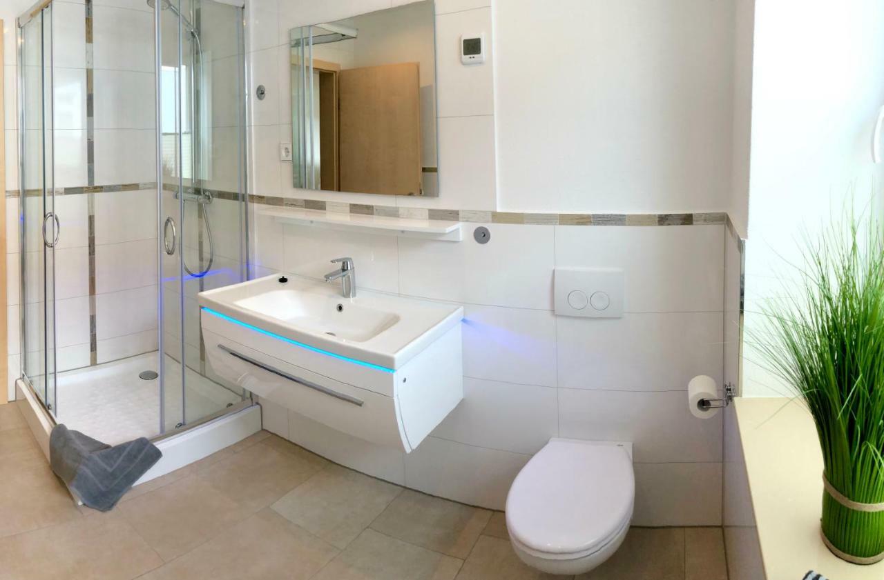 Stadtoase Geraeumige Gaestewohnungen Mit Balkon, Komfort, Modernitaet Und Ruhe, Fuer Monteure Geeignet, Free Wifi Frankenberg ภายนอก รูปภาพ